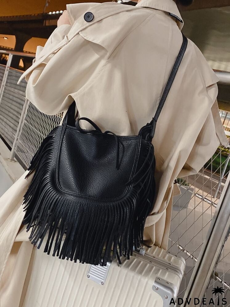 Fringe Decor Shoulder Bag