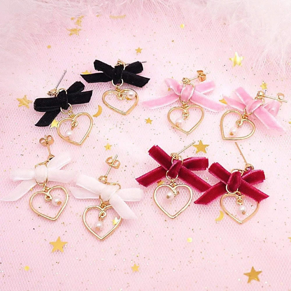 Sweet heart Pearl Bow Velvet Earrings SP179202