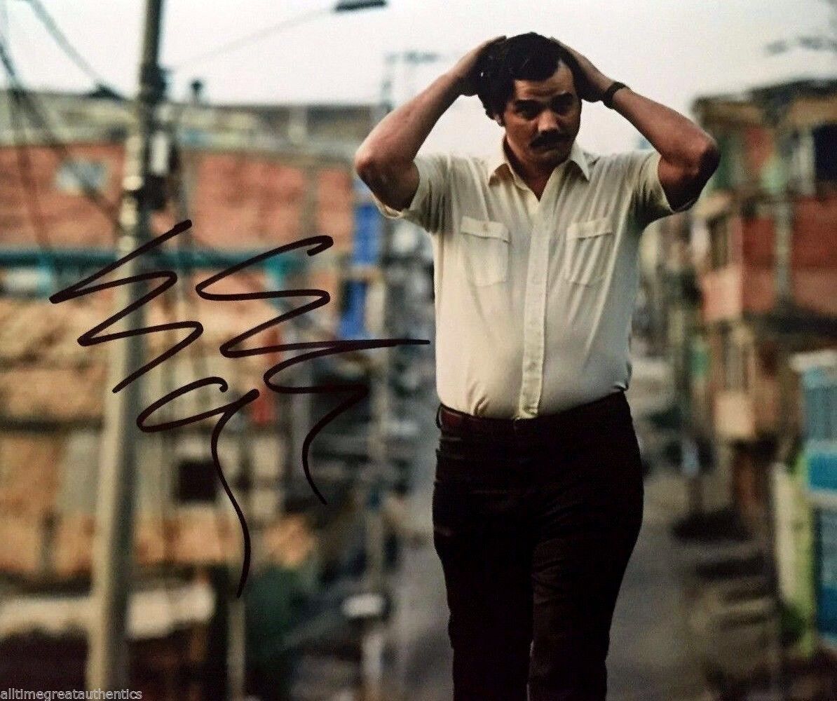 WAGNER MOURA SIGNED NARCOS TV SHOW 8X10 Photo Poster painting W/COA PROOF PABLO ESCOBAR NETFLIX