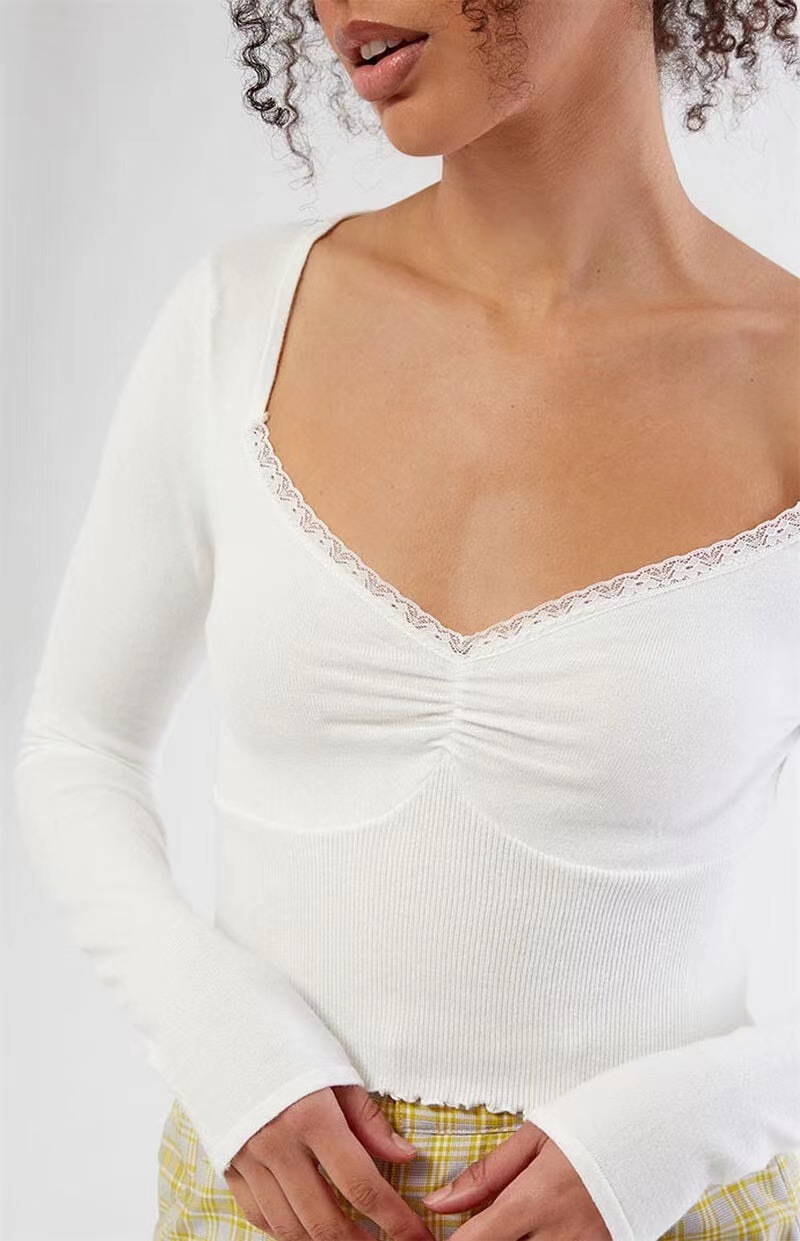 Rib Knitted Long Sleeve Belly Button T-shirt With Ruffled Lace Trims And Fitted Top