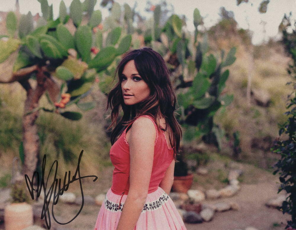 KACEY MUSGRAVES SIGNED AUTOGRAPH 11X14 Photo Poster painting - COUNTRY MUSIC BEAUTY, GOLDEN HOUR