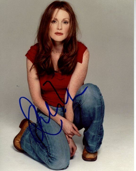 JULIANNE MOORE Signed Autographed Photo Poster painting