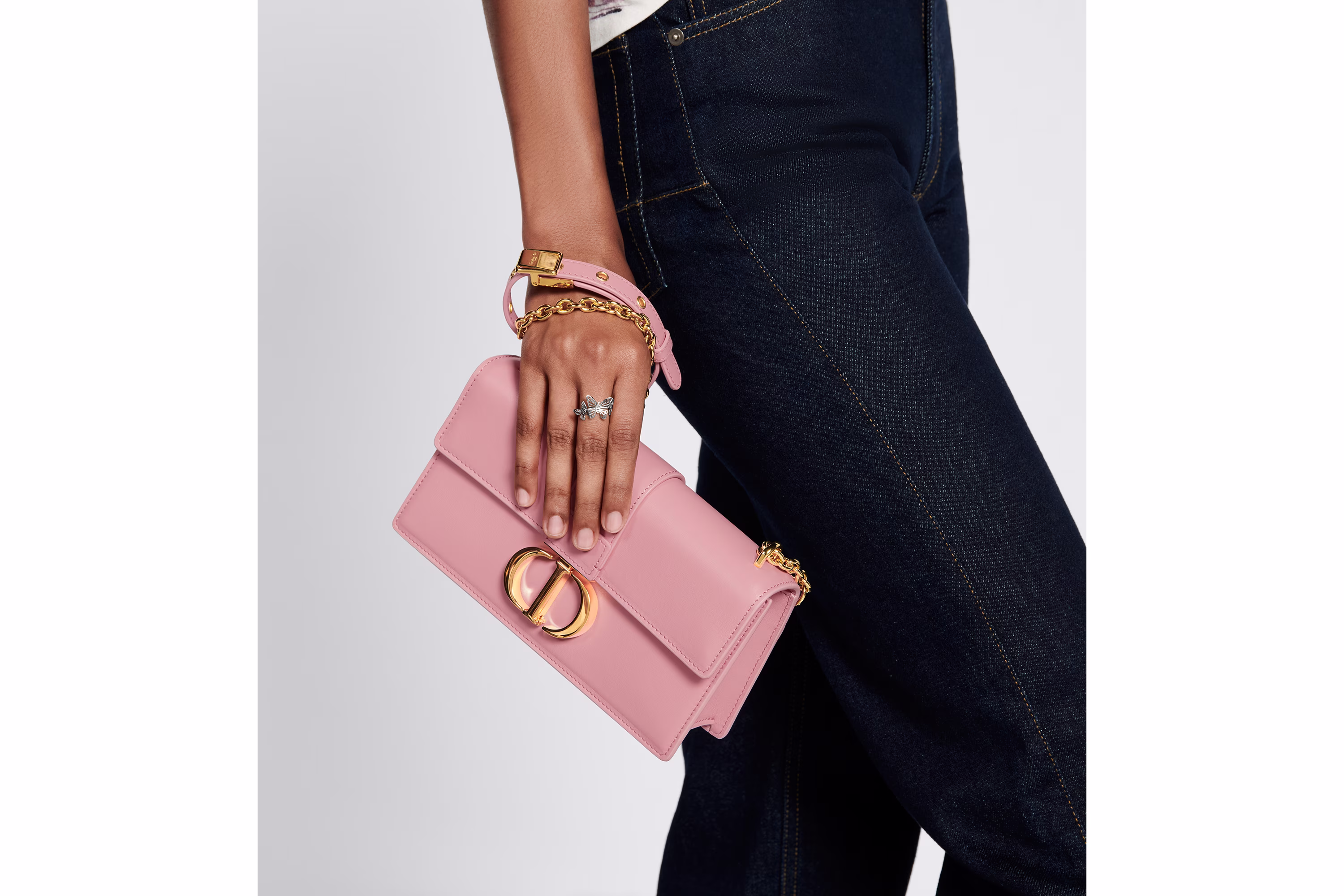 30 MONTAIGNE EAST-WEST BAG WITH CHAIN