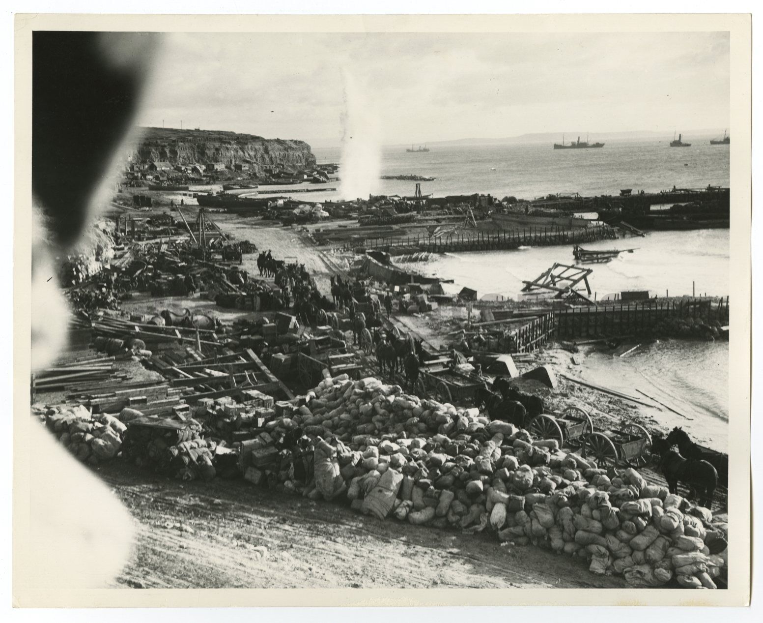 World War I - Vintage 8x10 Publication Photo Poster paintinggraph - Landing at Cape Helles