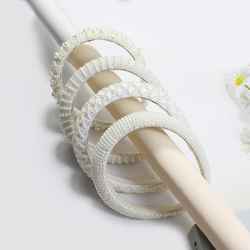 Women’s Elegant Lady Geometric Plastic Sponge Inlay Artificial Pearls Hair Band