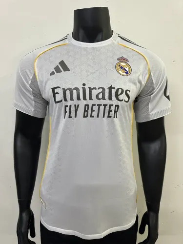25-26 Real Madrid home player version football jersey 1:1 Thai quality