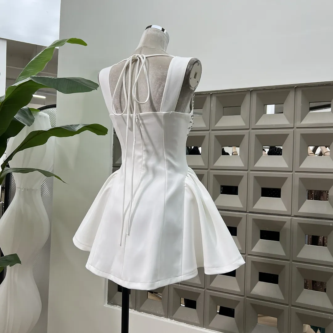 Brownm British Spring Fashion White Rich Beauty Light Luxury Strap Hand Nail Drill Collar Small Dress Waist