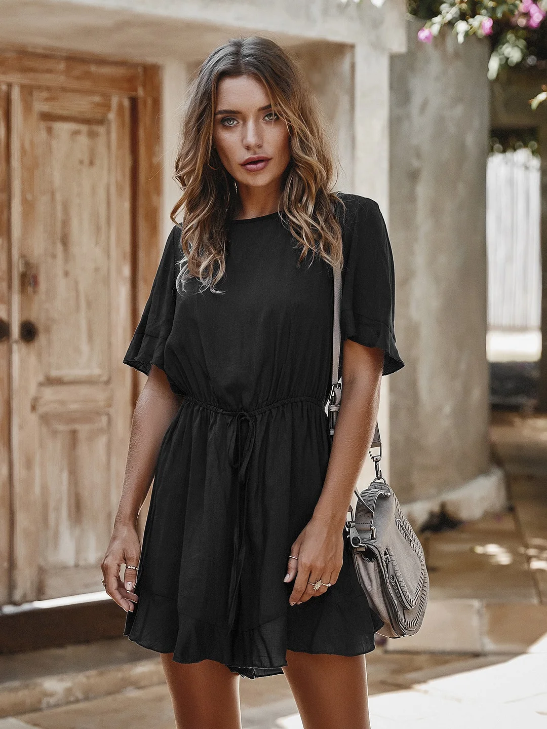 Solid-Colored Holiday Wind Short Jumpsuit
