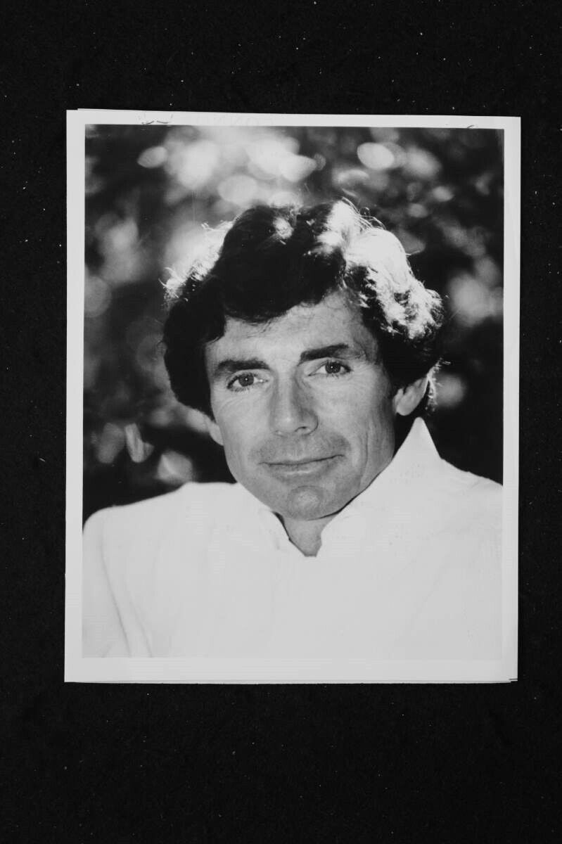 David Birney - 8x10 Headshot Photo Poster painting w/ Resume - Bridget Loves Bernie