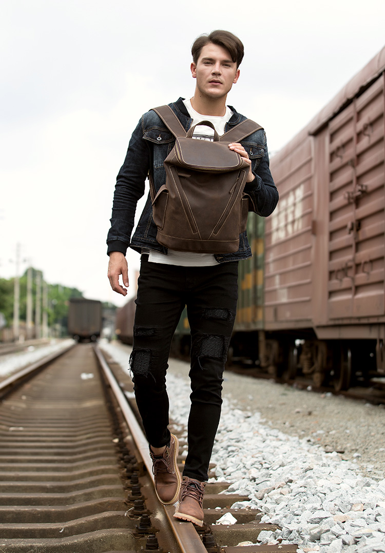 Outdoor Model Show of Woosir Large Vintage Leather Backpack