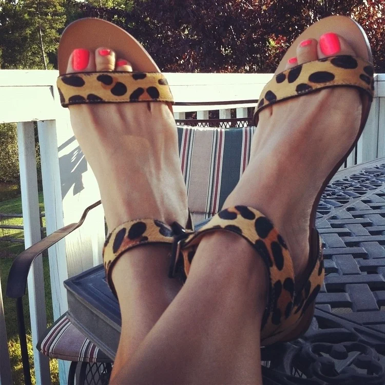 Buckle Khaki Leopard Ankle Strap Sandals - Stylish Flats Vdcoo