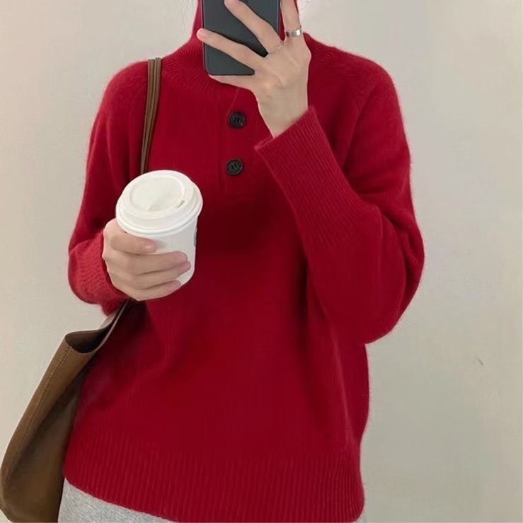 Sweet and gentle turtleneck button-down sweater