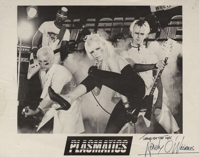 WENDY O. WILLIAMS / THE PLASMATICS Signed Photo Poster paintinggraph - Rock Band - preprint