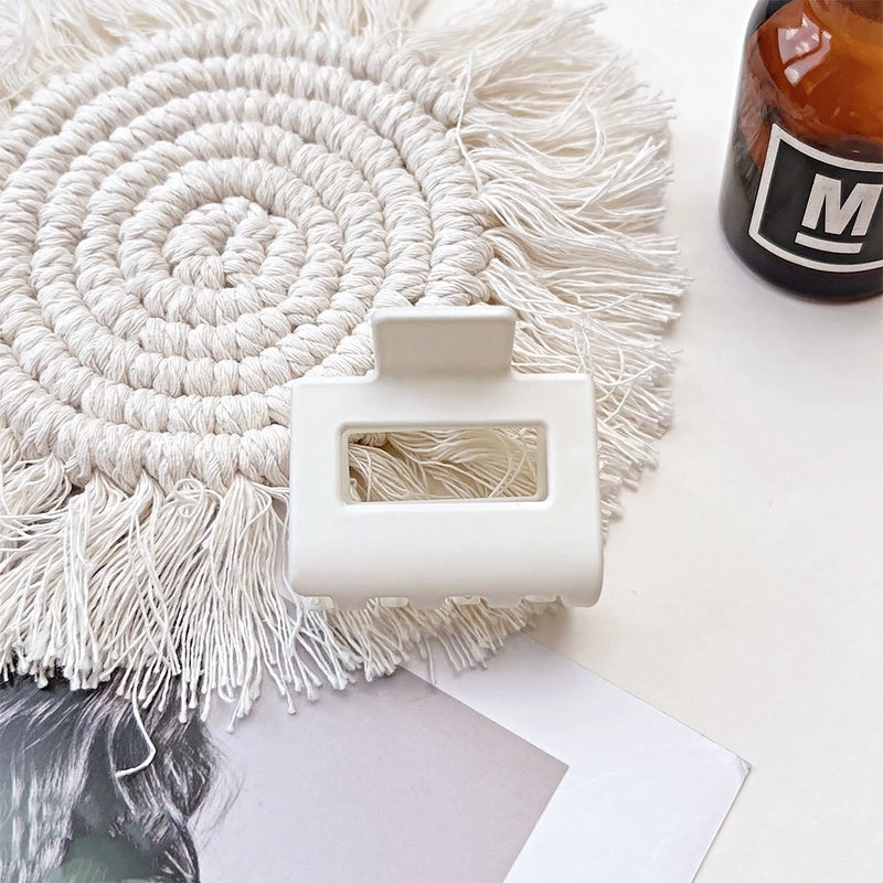 Women’s IG Style Solid Color Plastic Hair Claws