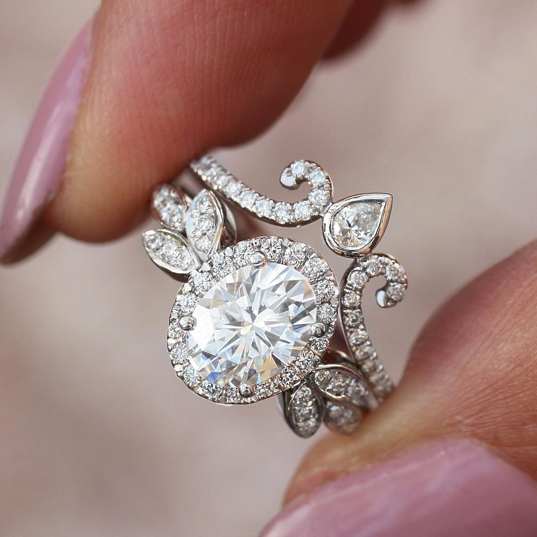 Flower Iced Out Ring-VESSFUL