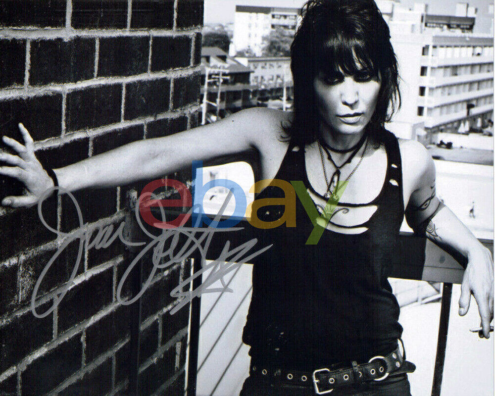 JOAN JETT BLACKHEARTS & RUNAWAYS ROCK SINGER SIGNED 8X10 Photo Poster painting REPRINT