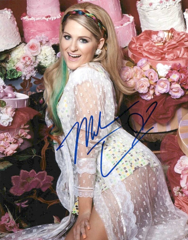 Meghan Trainor Signed Autographed Glossy 8x10 Photo Poster painting - COA Matching Holograms