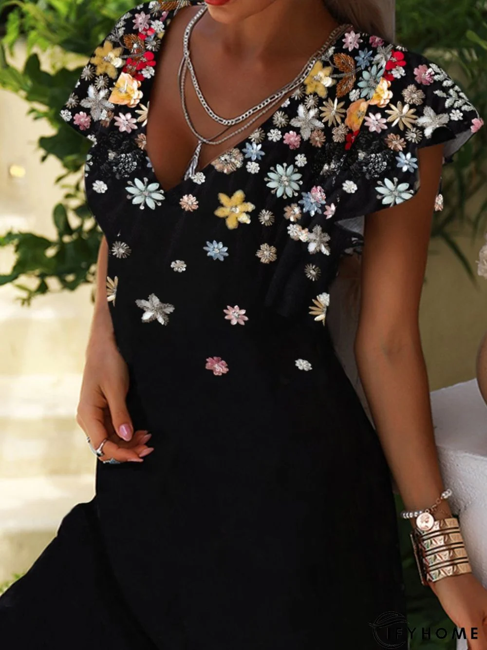 Short Sleeve Statement A-Line V Neck Weaving Dress | IFYHOME