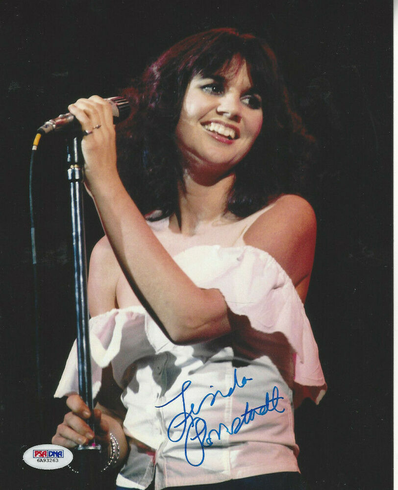 Singer Linda Ronstadt  autographed 8x10 color playing concert  Photo Poster painting PSA DNA