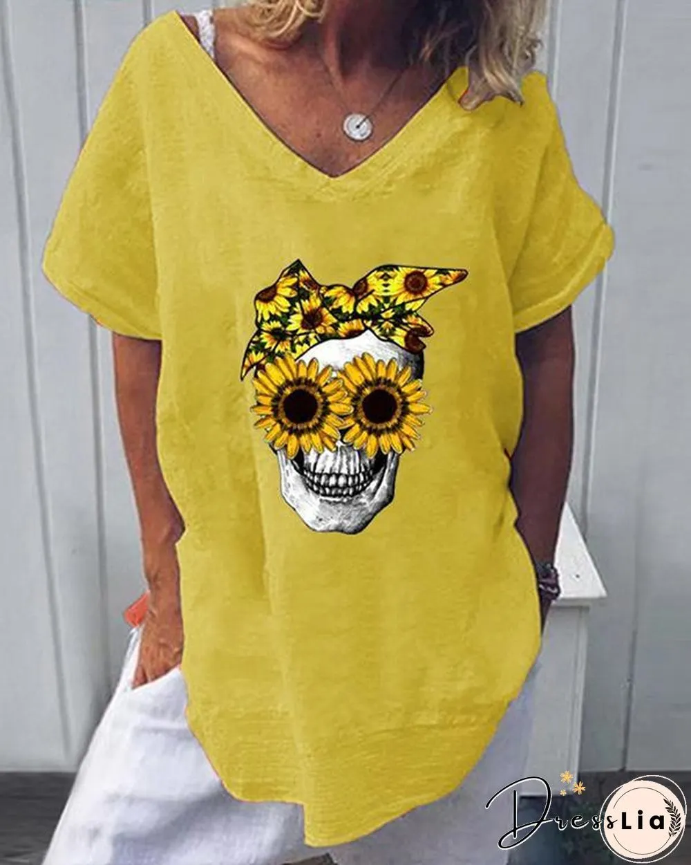 Skull Floral Print Casual V-Neckline Short Sleeve Blouses