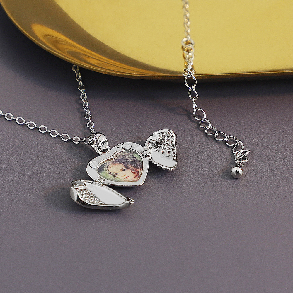 Loveyoufancy Loveyoufancy Personalized Photo Heart Wings Necklace 