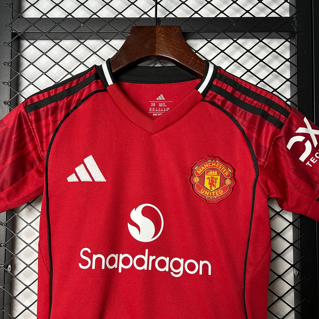 25/26 Manchester United Home Kids Kit Football Jersey Thai Quality