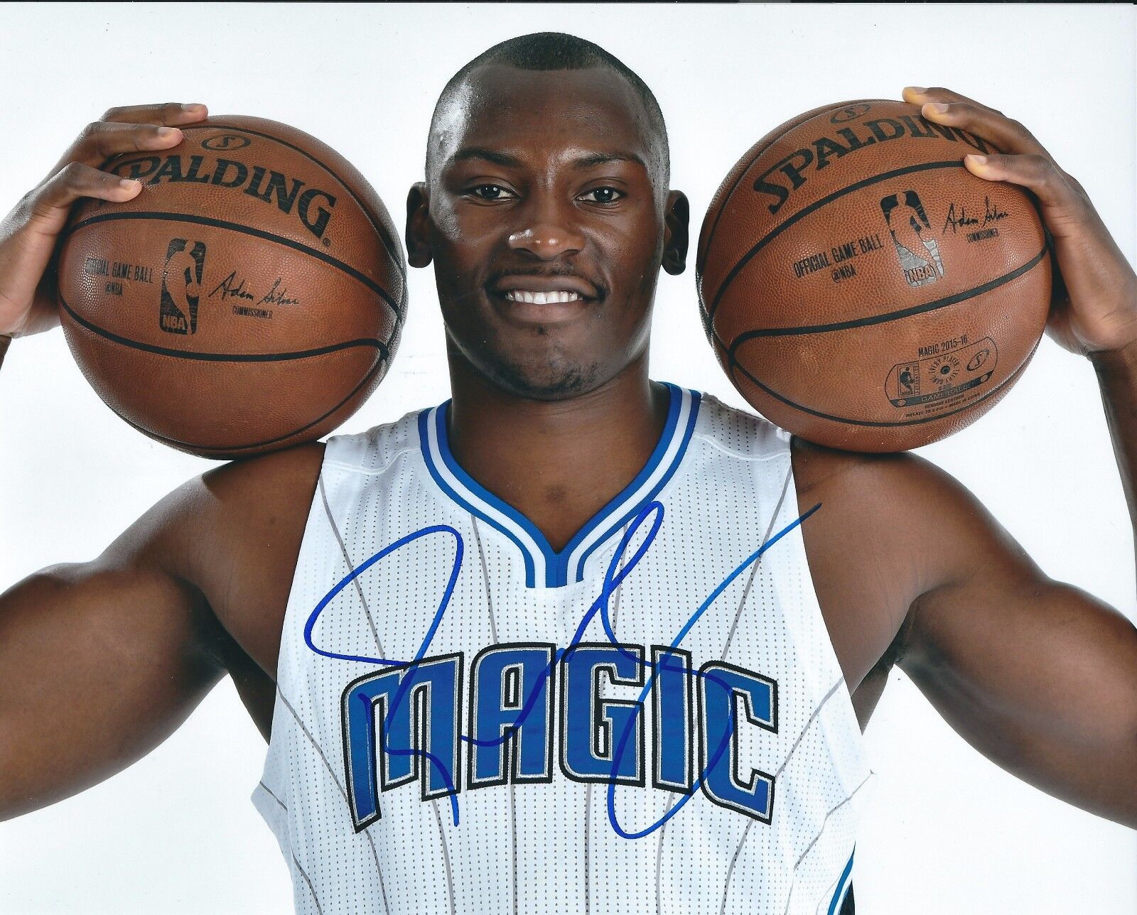 Signed 8x10 BISMACK BIYOMBO Orlando Magic Autographed Photo Poster painting w/COA