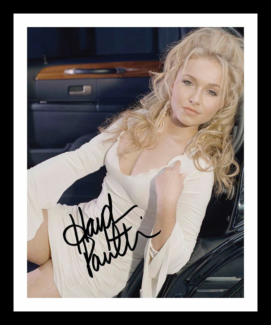 Hayden Panettiere Autograph Signed & Framed Photo Poster painting 4