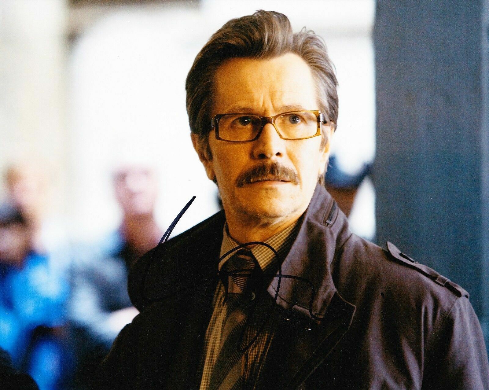 Gary Oldman SIGNED 10X8 Photo Poster painting THE DARK KNIGHT AFTAL COA (5405)