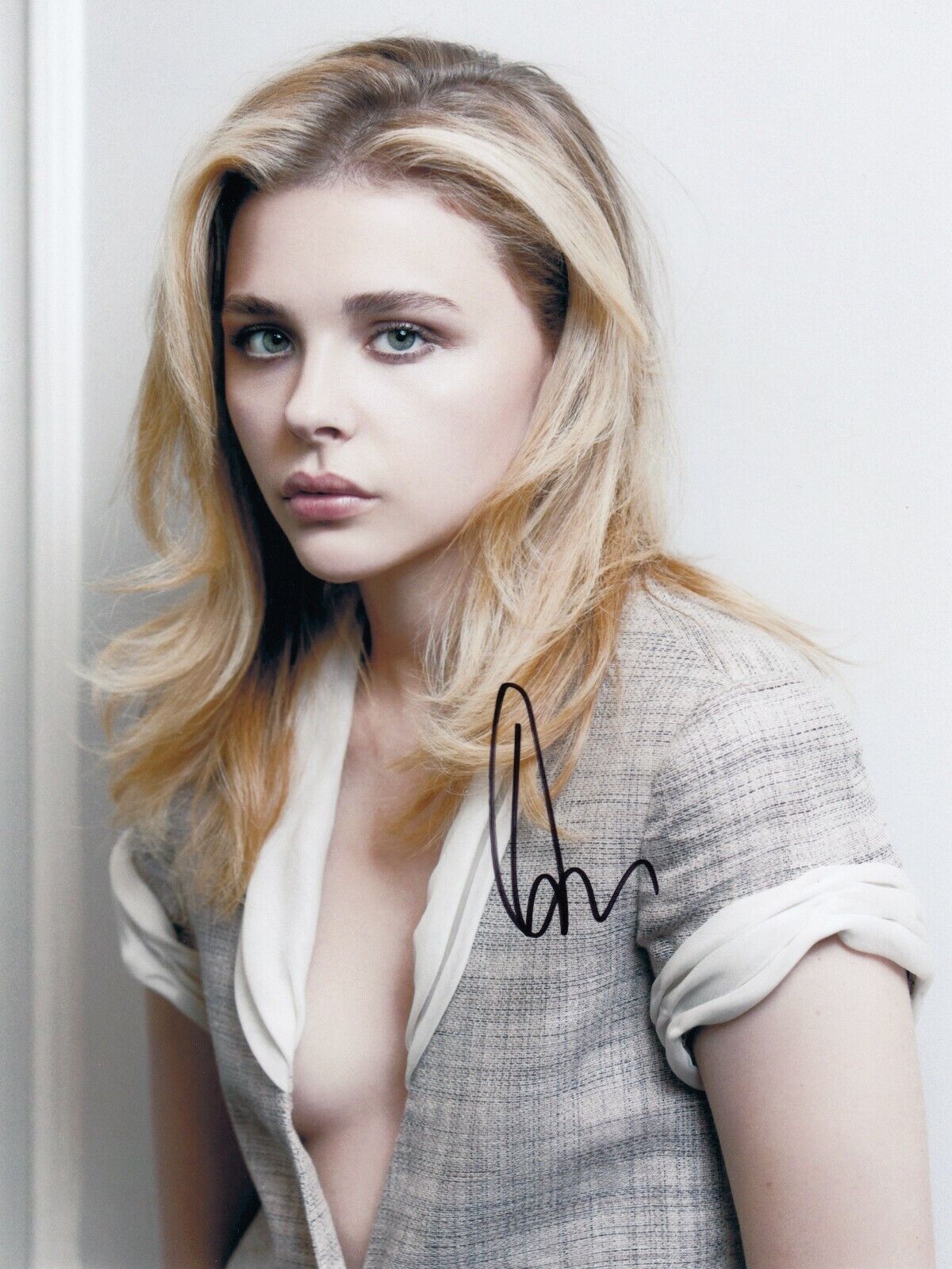 Chloe Moretz Signed Auto 8 x 10 Photo Poster paintinggraph