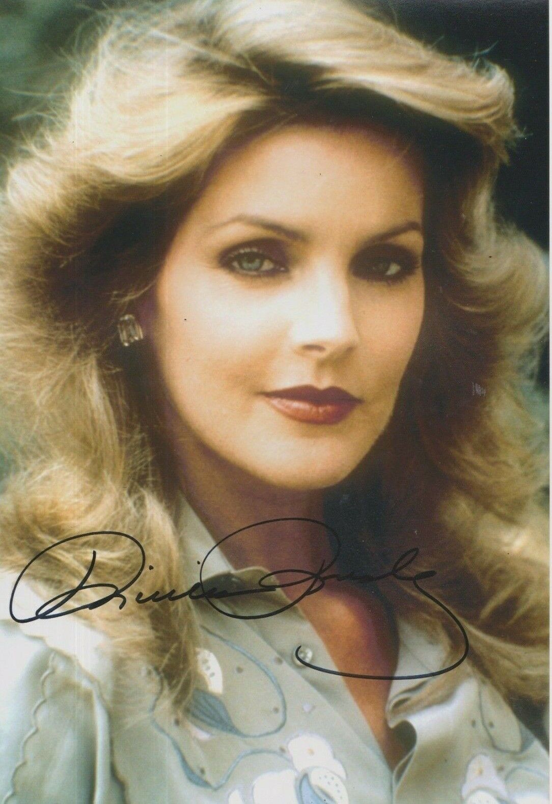 Priscilla Presley *HAND SIGNED* 12x8 Photo Poster painting ~ AUTOGRAPHED ~ Elvis Presley