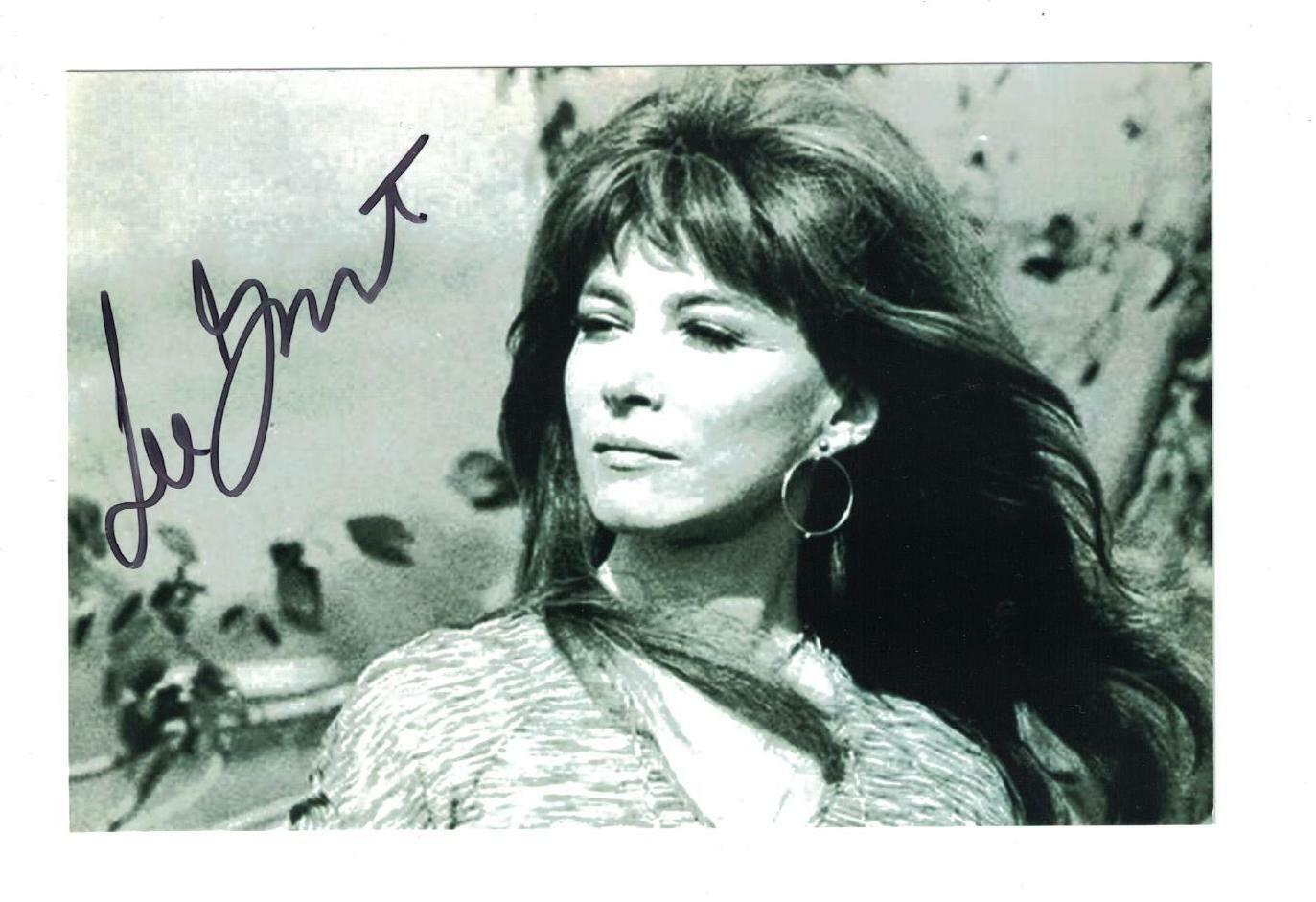 Lee Grant Signed Autographed 4x6 Photo Poster painting Actress E