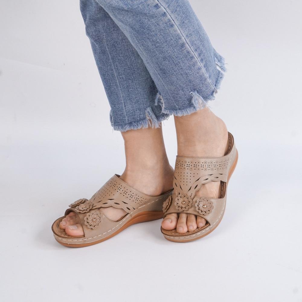backless wedges
