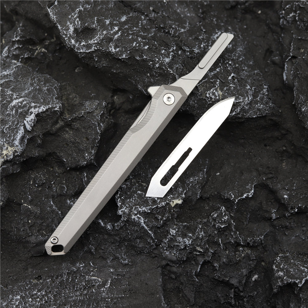 Portable Titanium Utility knife Using Standard Surgical Blades