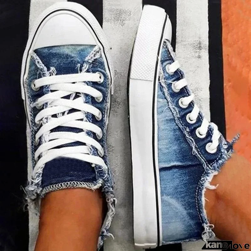 Fashionable summer shoes