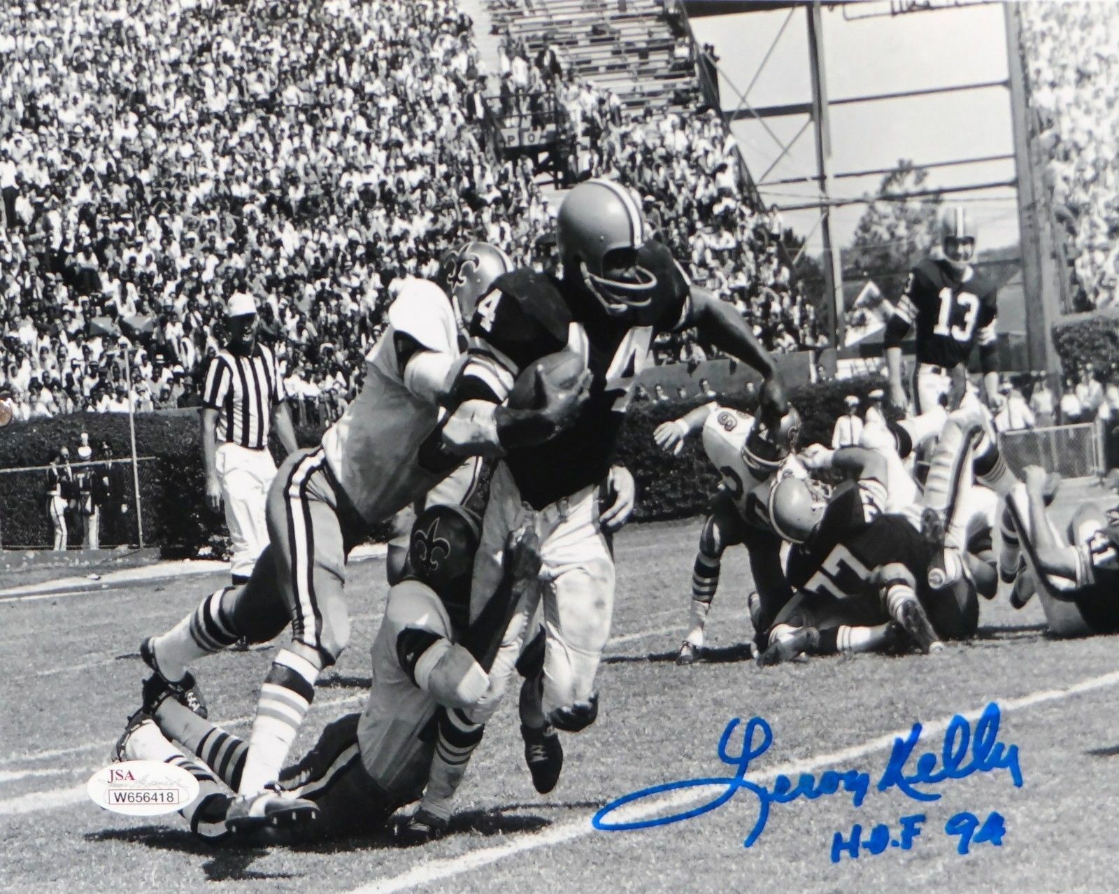 Leroy Kelly HOF Signed 8x10 Cleveland Browns B&W Against Saints Photo Poster painting- JSA W