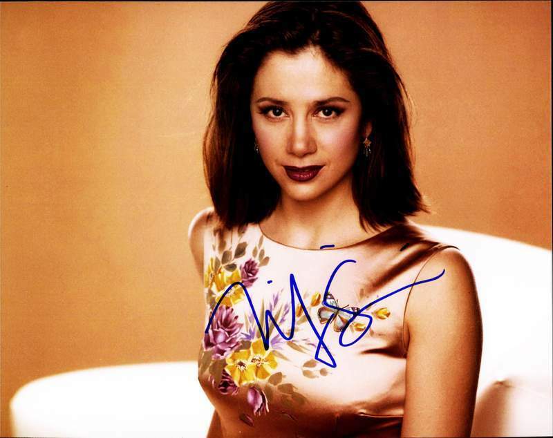 Mira Sorvino authentic signed celebrity 8x10 Photo Poster painting W/Cert Autographed A5