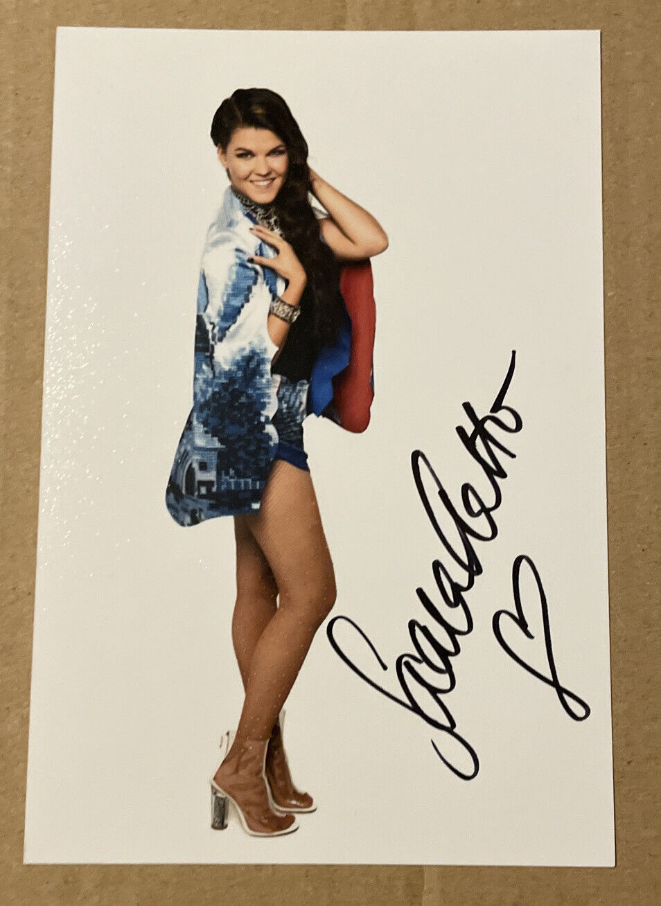 SAARA AALTO SIGNED 6X4 Photo Poster painting MUSIC & TV AUTOGRAPH THE X FACTOR EUROVISION Frozen