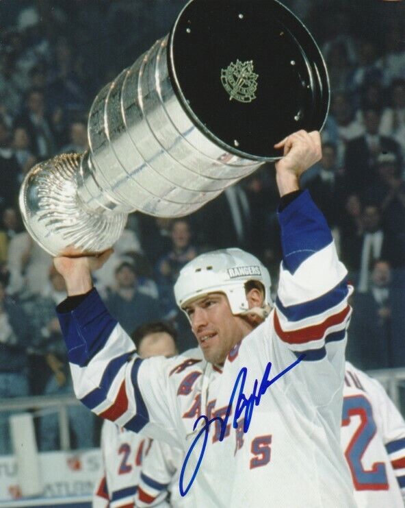 MARK MESSIER SIGNED NEW YORK NY RANGERS STANLEY CUP 8x10 Photo Poster painting! HHOF Autograph