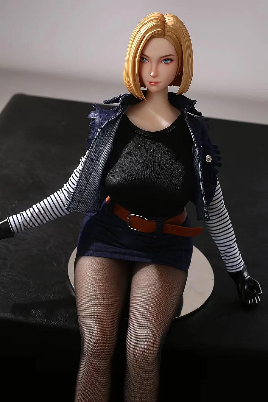 Yu Zhai Ren Xing Studio - Dragon Ball Android 18 Statue(GK)