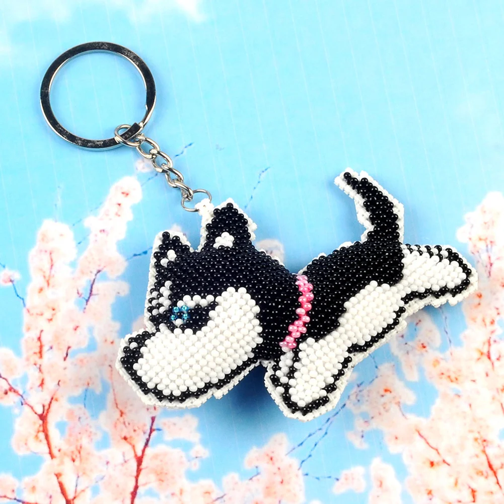 Husky - Stamped Bead Embroidery - Keychain