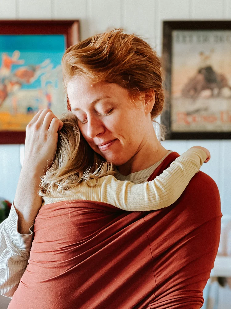 BondBand - Maternal Comfort Sling