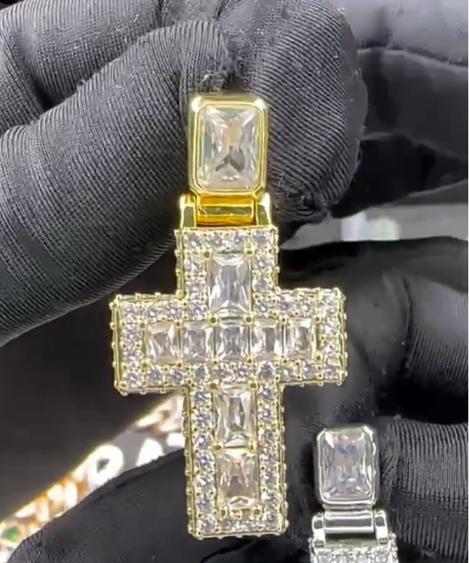 Iced Out Diamond Cross Hip Hop Necklace-VESSFUL