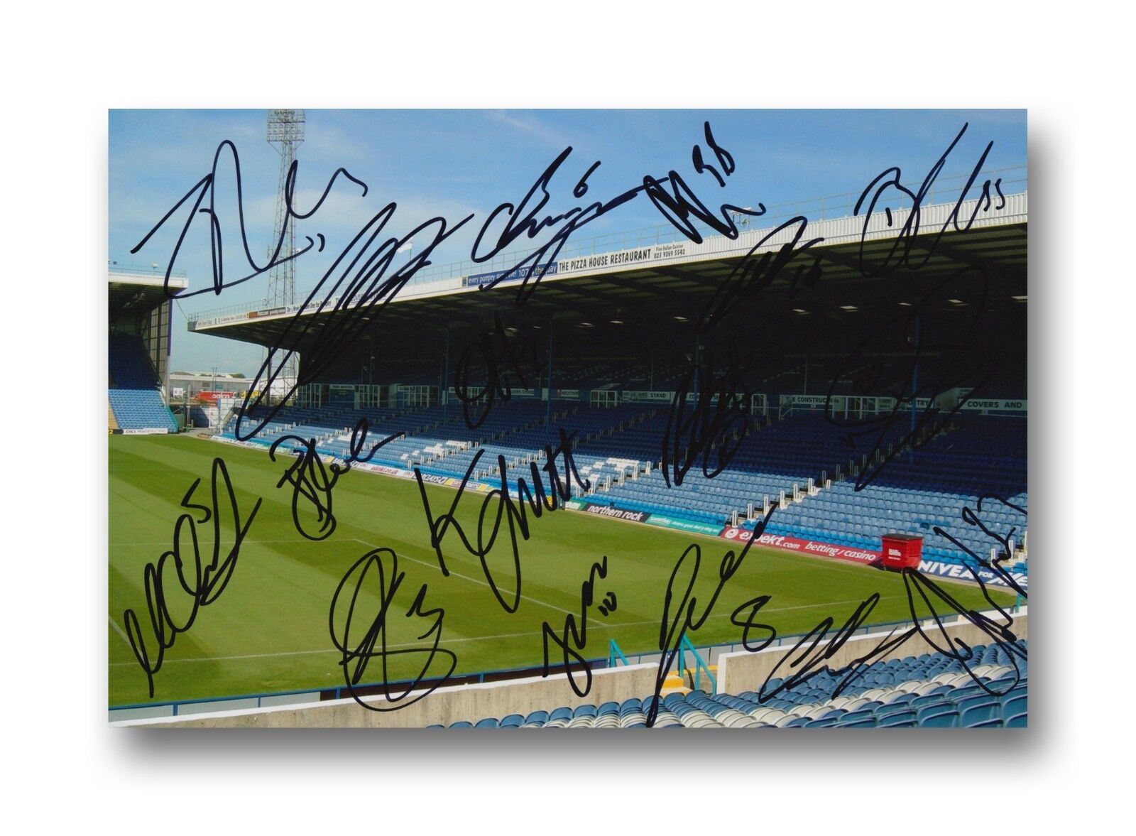 PORTSMOUTH 2018/2019 SQUAD SIGNED FRATTON PARK STADIUM Photo Poster painting 17 AUTOGRAPHS 9.