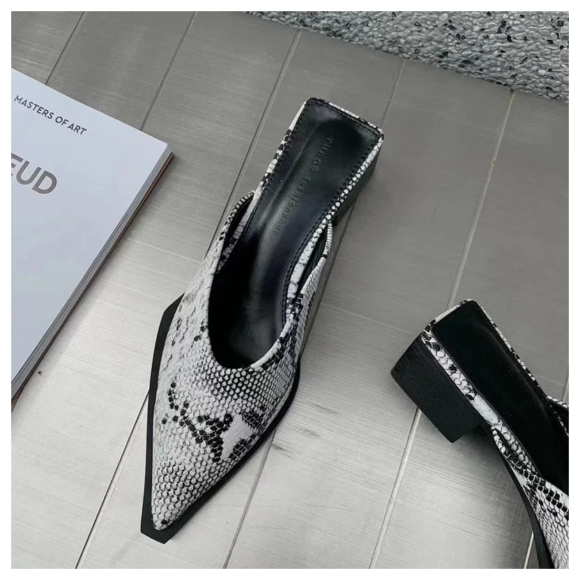 2022 Brand Designer Women Slippers Fashion Leopard Mule Flat Pointed Toe Casual Shoes Slide Low Heel Snake Sandal Big Size 35-41