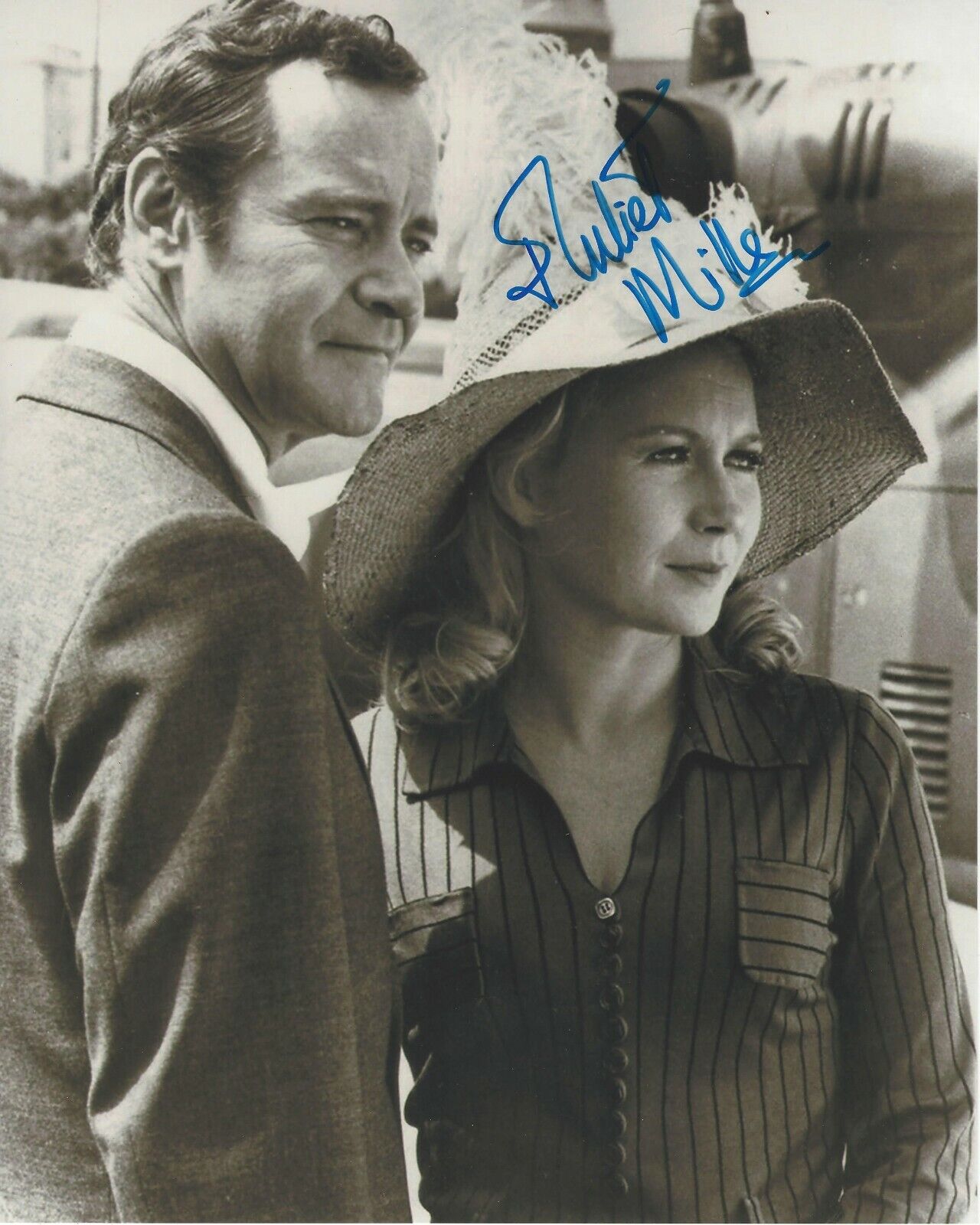 JULIET MILLS SIGNED AUTHENTIC NANNY AND THE PROFESSOR 8x10 Photo Poster painting COA ACTRESS