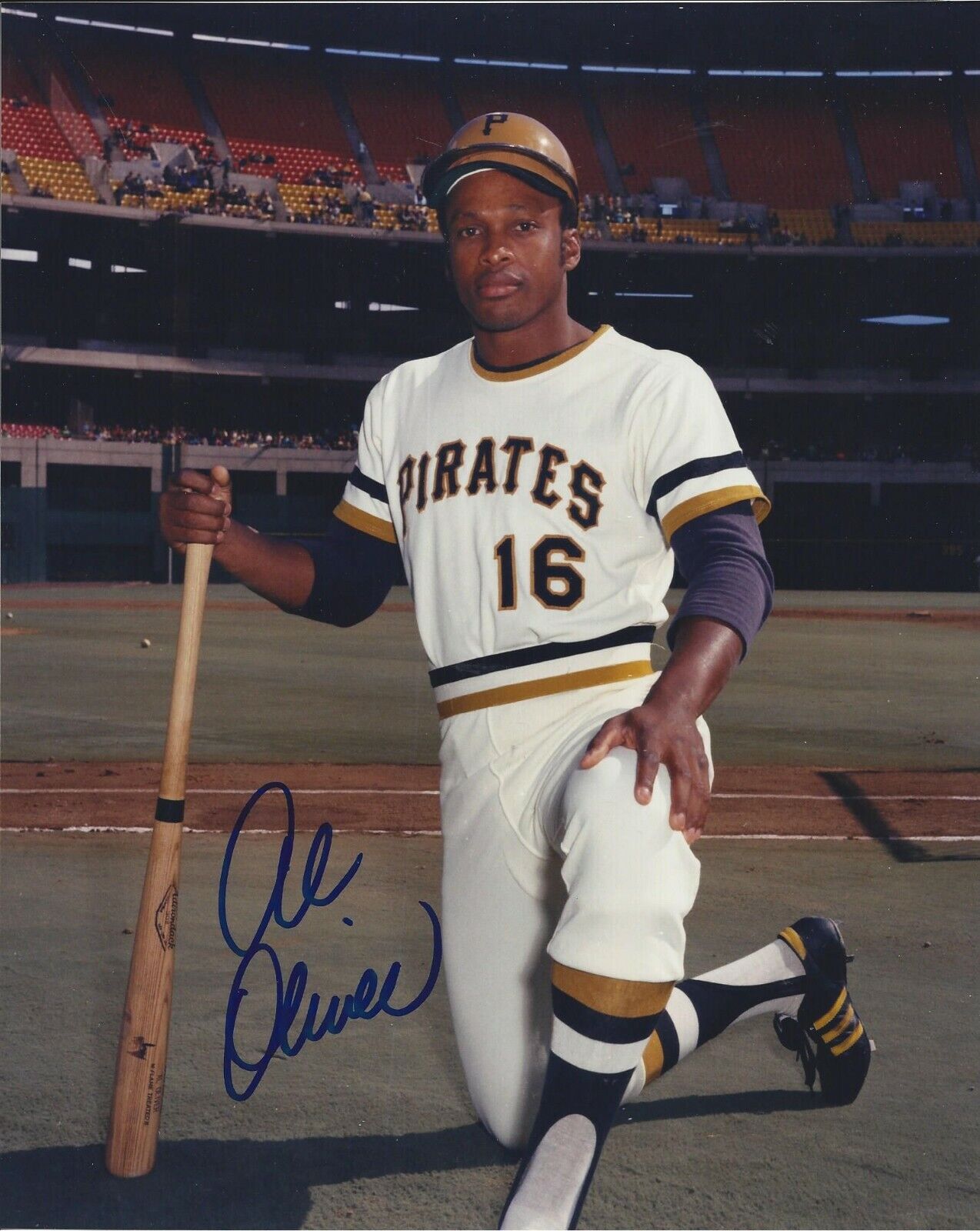 Al Oliver Autographed 8x10 Pittsburgh Pirates#4