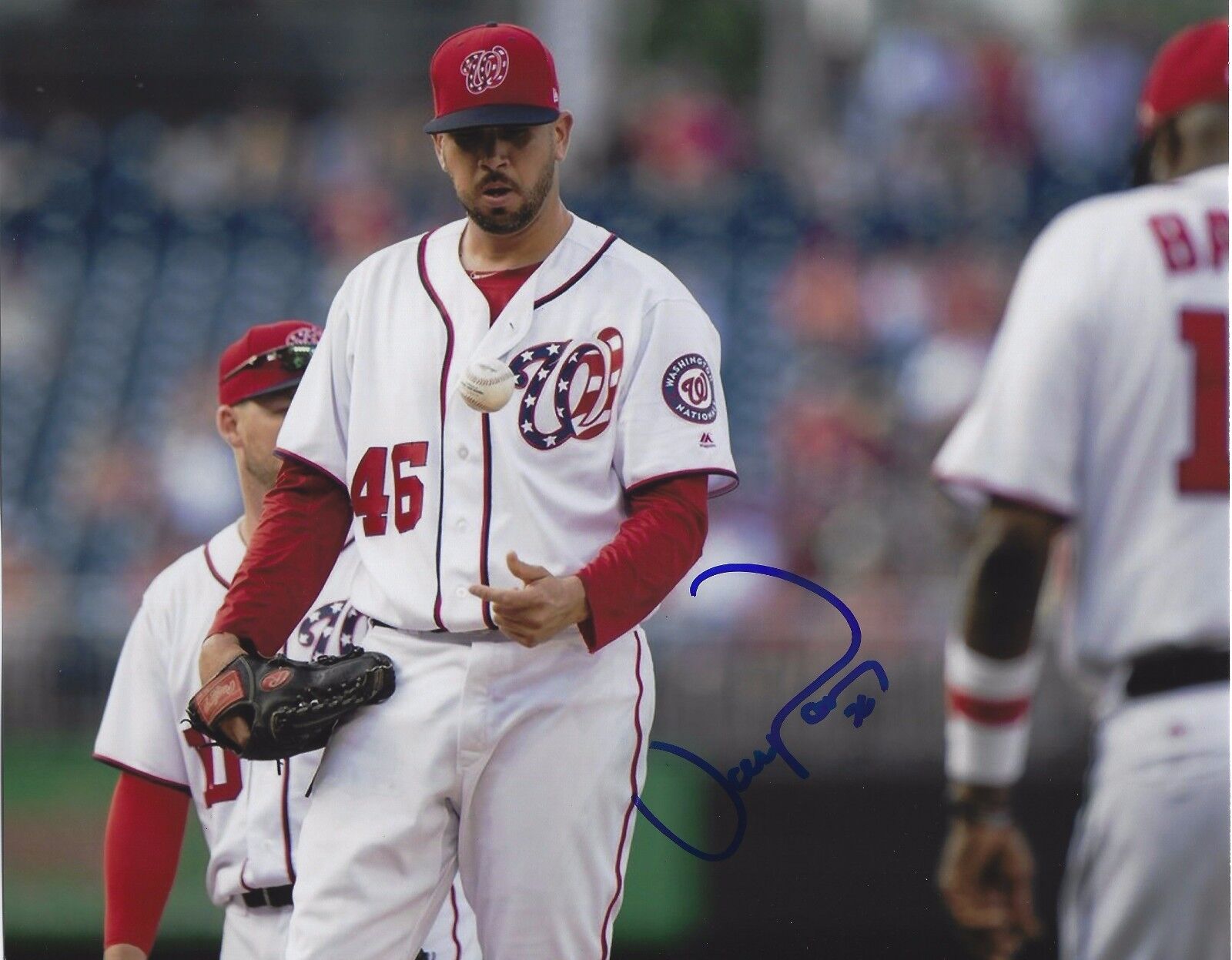 Autographed Oliver Perez 8X10 Washington Nationals Photo Poster painting with COA