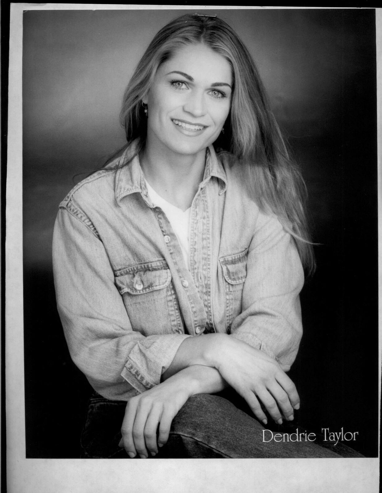 Dendrie Taylor - 8x10 Headshot Photo Poster painting w/ Resume - Sons of Anarchy