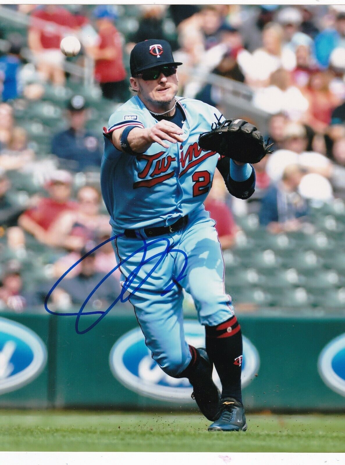 JOSH DONALDSON MINNESOTA TWINS ACTION SIGNED 8x10